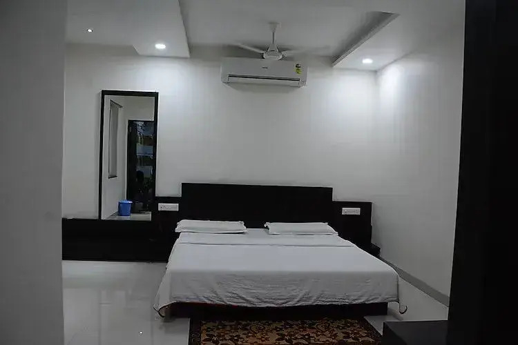 Hotel Royal Residency