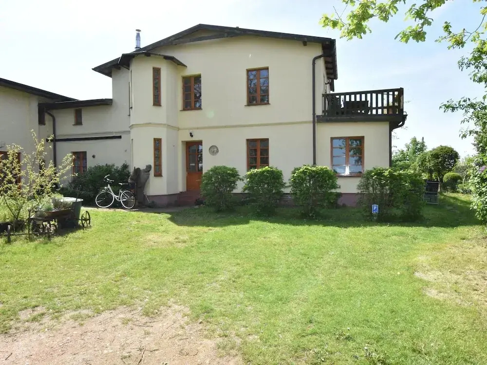 Charming Apartment in Stove With Garden