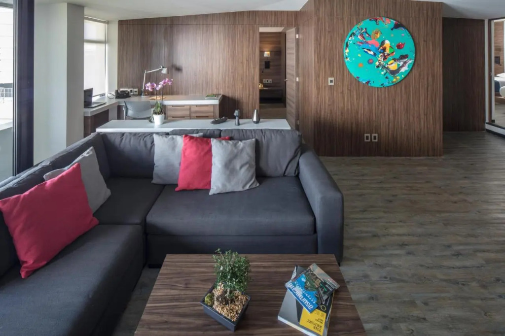 Suites Batia