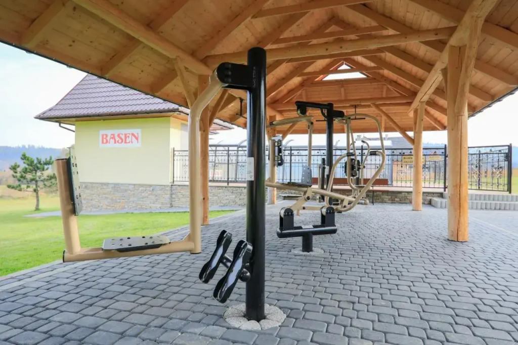 Folk Resort Domki i Apartamenty