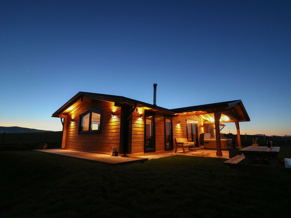 Bacheiddon Log Cabin