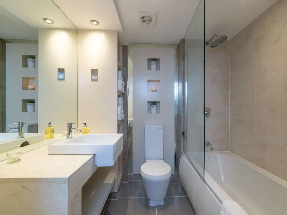 Royal Crossharbour Apartment