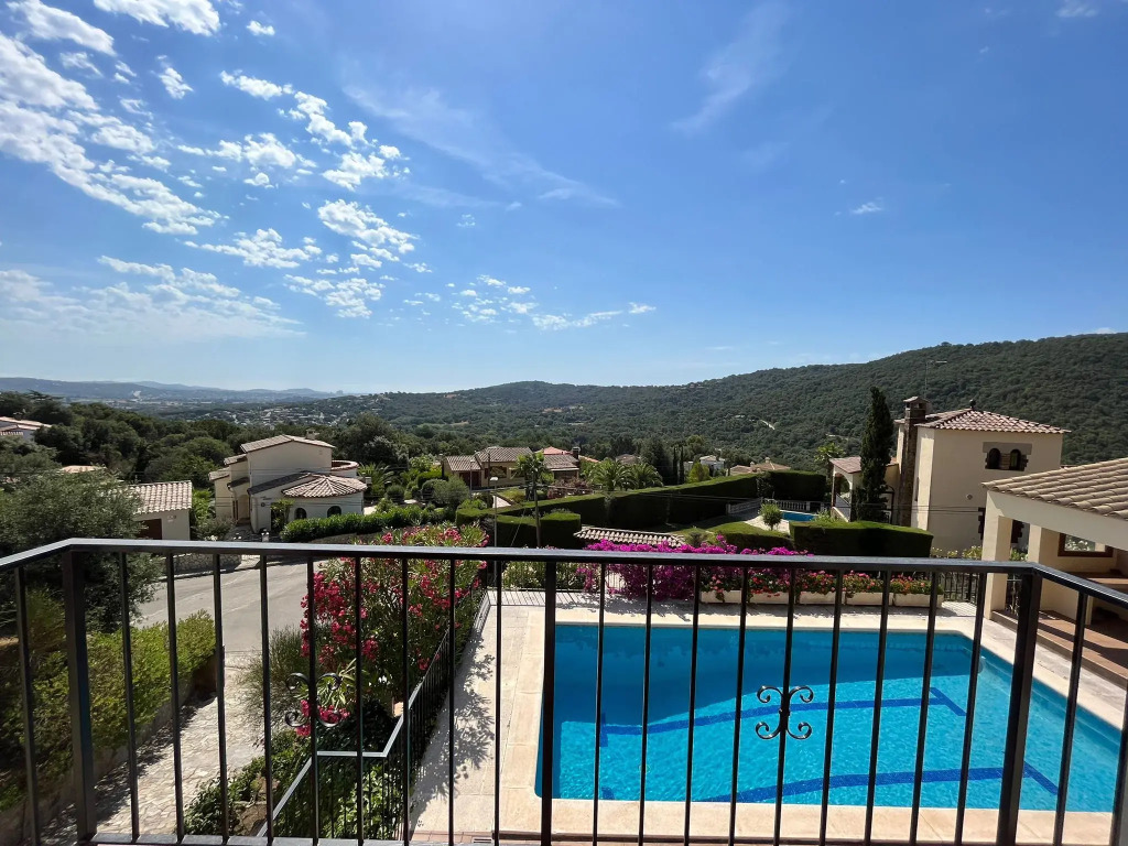 Beautiful holiday home in Calonge with private pool