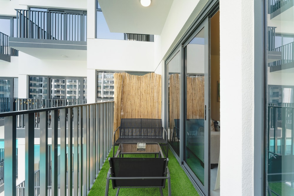 PVH - Azizi Mirage 1 - Tranquil 1 BR
