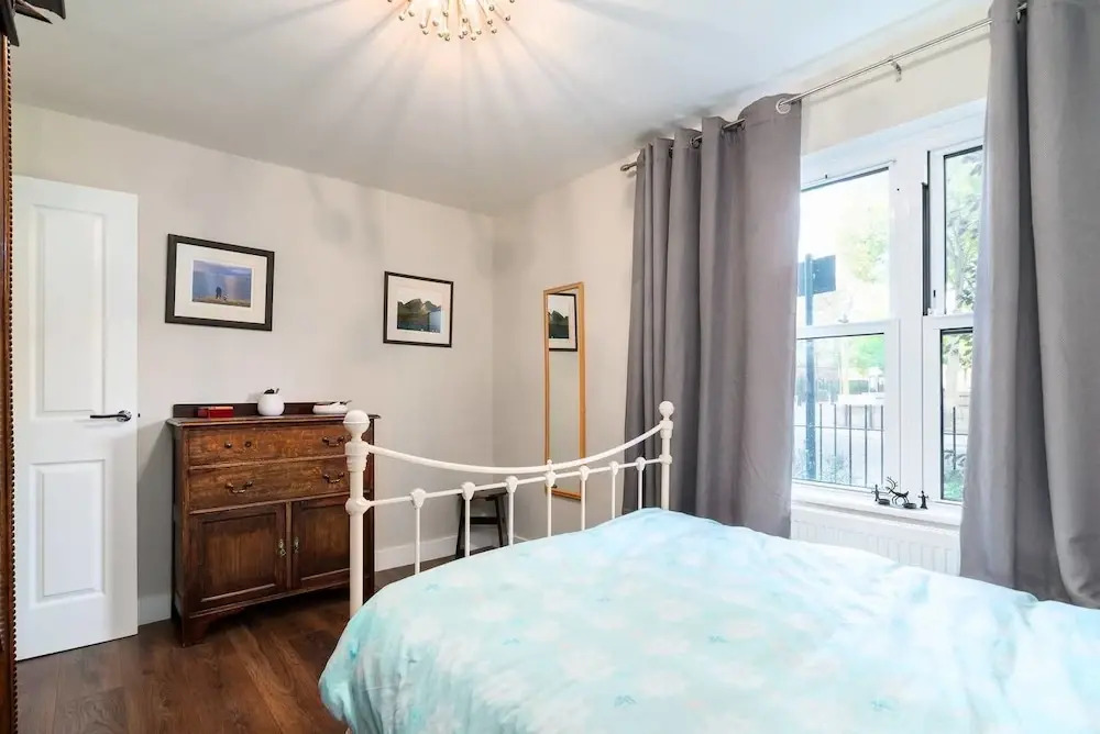 Gorgeous Home for 4 Guests, 10 Mins to Stockwell!