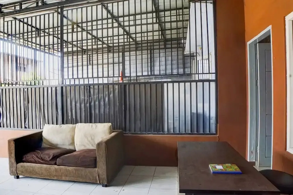 Hotel O Penginapan Syariah Faster Inn