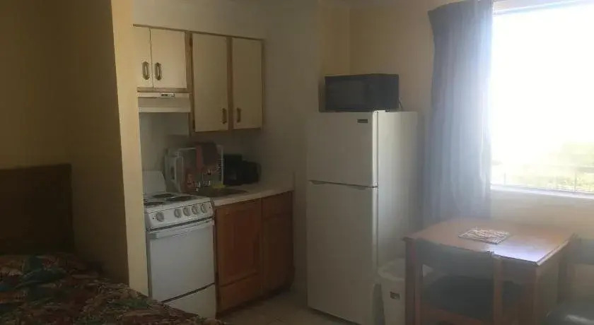 Ocean Cove Motel