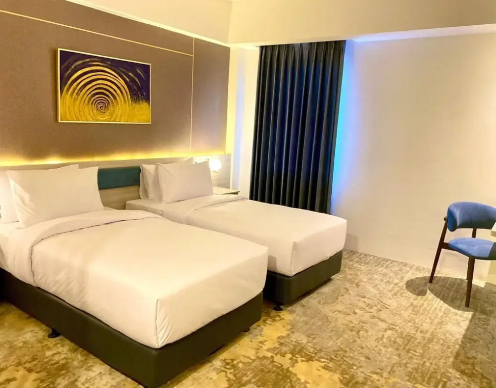 LYNN Hotel Tuban