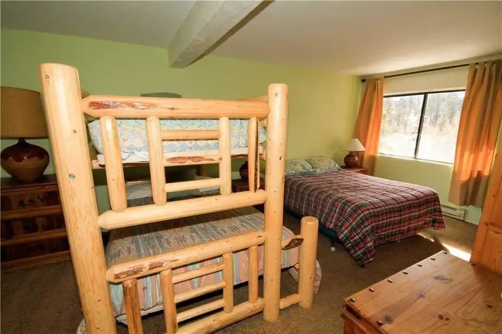 Mammoth Ski & Racquet Club #12 - Pet Okay! 2 Bedrooms 2 Bathrooms Cond