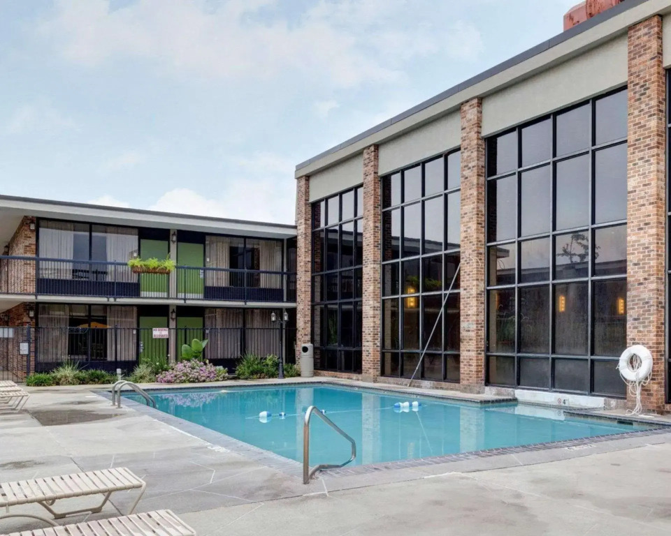 Clarion Inn & Suites Conference Center