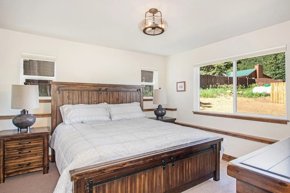 Hawkeye Ridge -- Ev 6189 3 Bedroom Condo by RedAwning