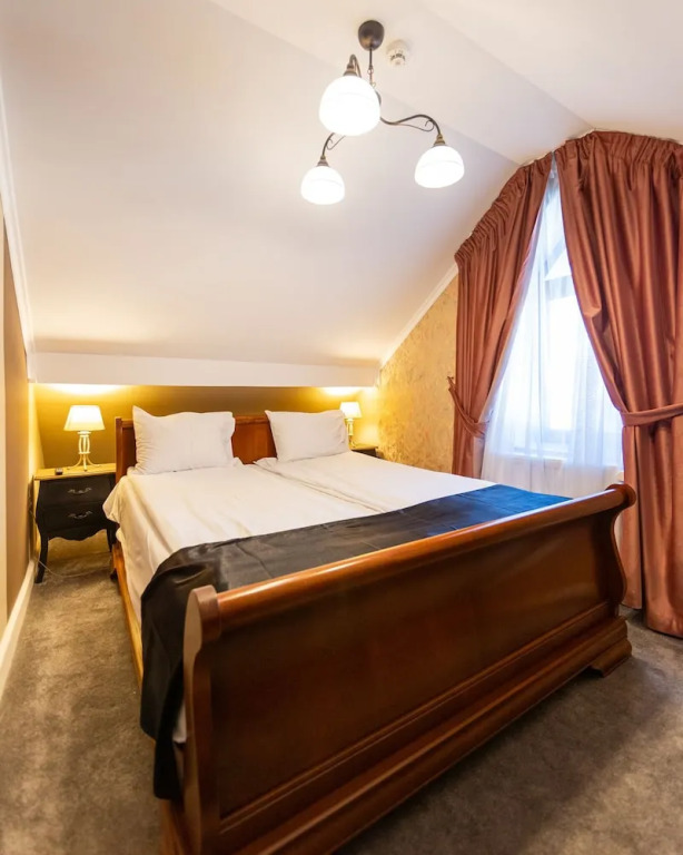 Torres Poiana Boutique
