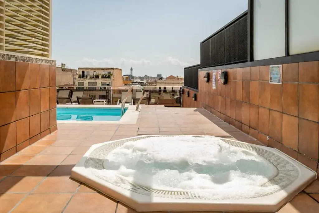 Отель Petit Palace Eixample