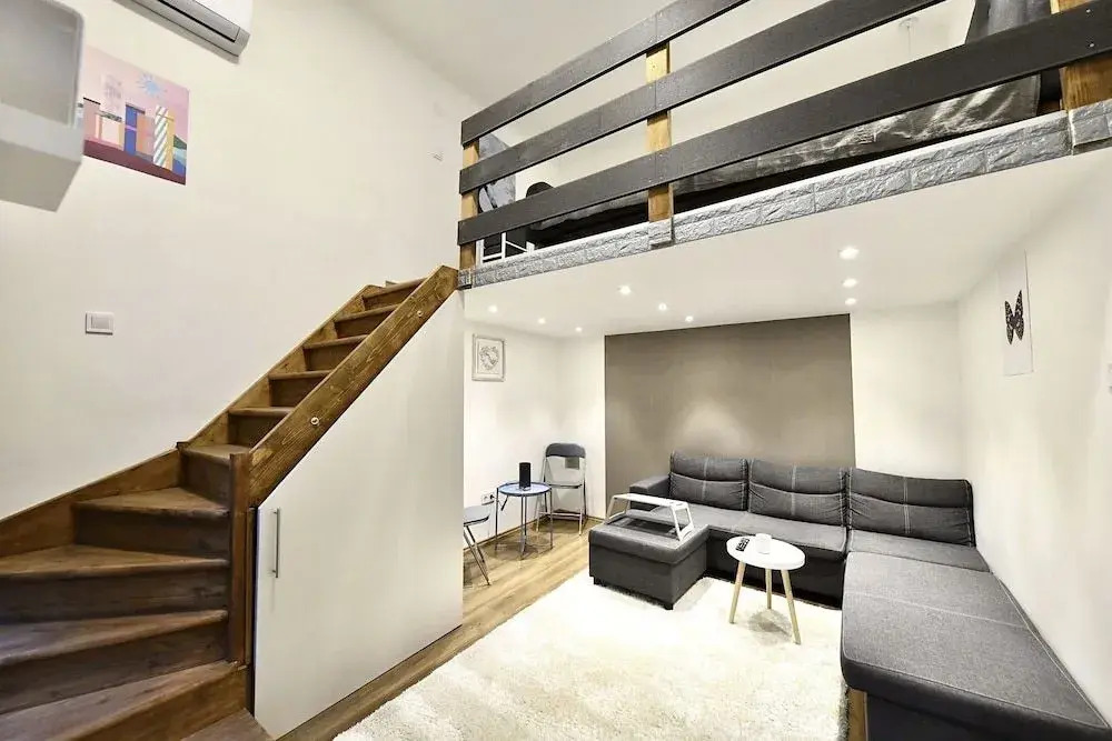 Cosy flat in Király str, King