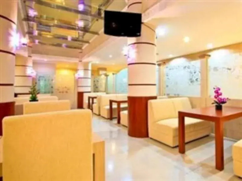 Marina Hotel