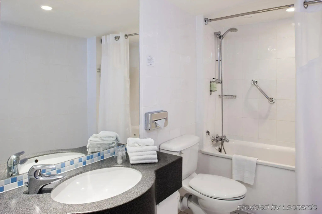 Holiday Inn Brighton Seafront by IHG