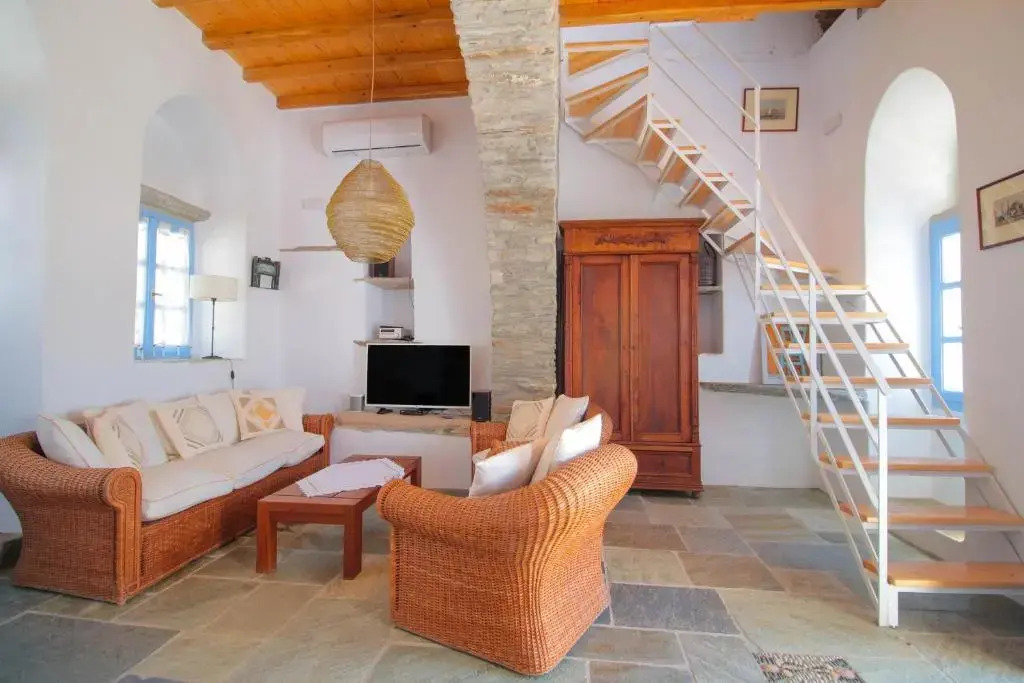 Traditional Villa in Ktikados - 3BR and SeaView