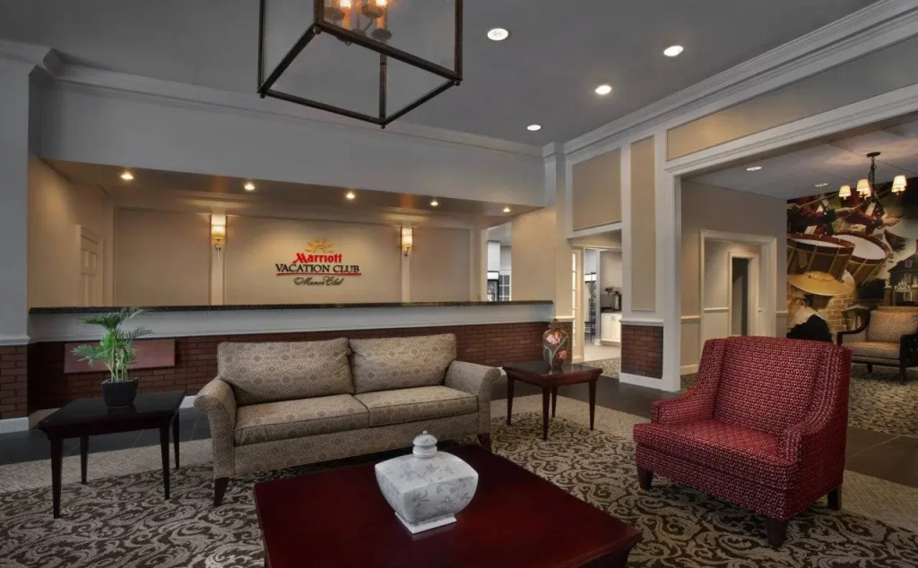 Marriotts Manor Club at Fords Colony