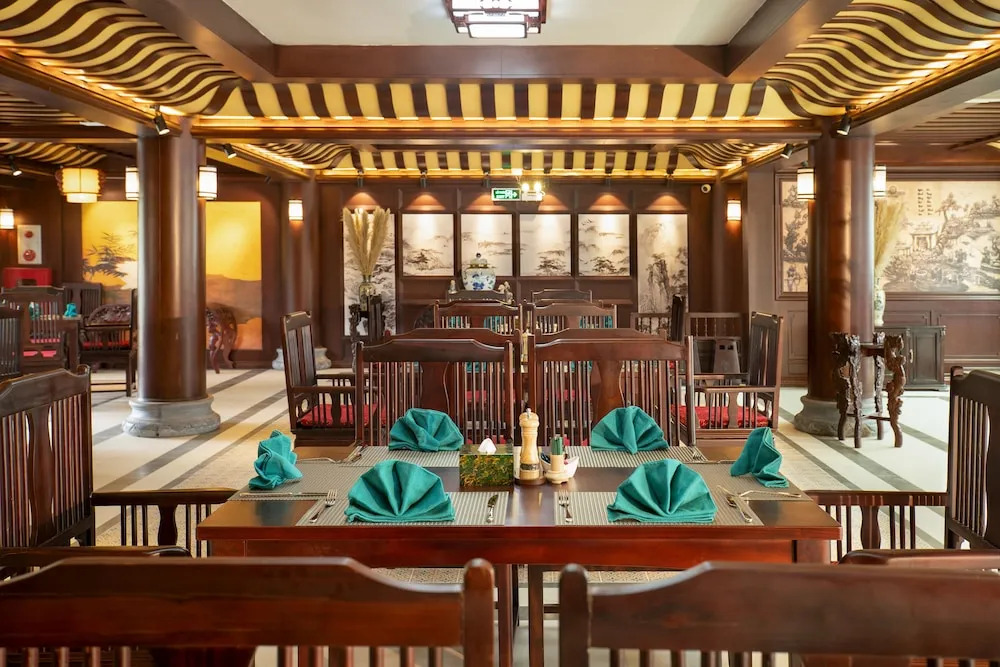 Emeralda Resort Tam Cốc