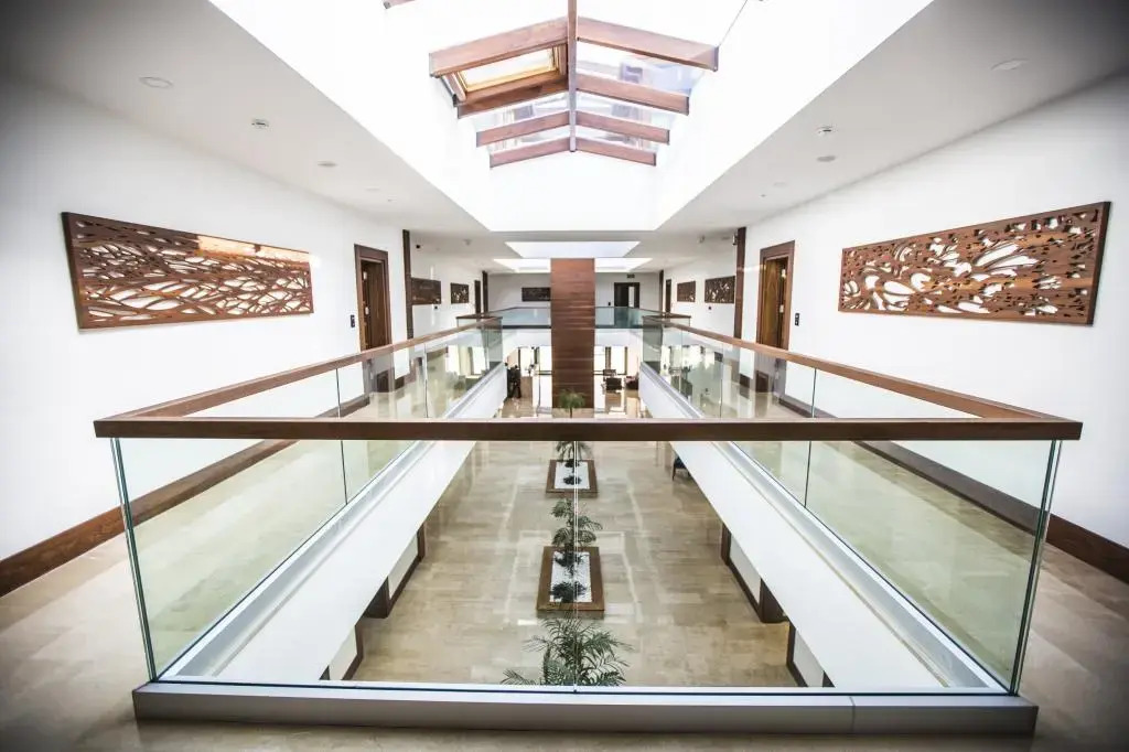 Carissa Otel