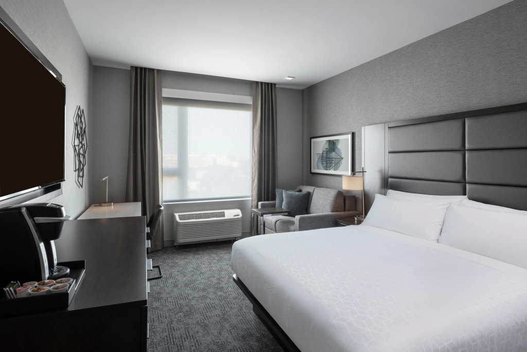 Holiday Inn Express - Boston Logan Airport - Revere by IHG