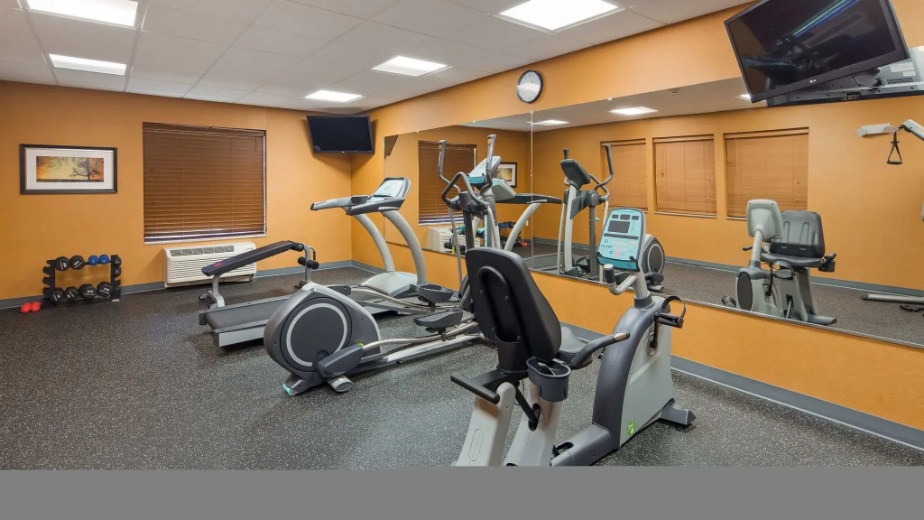 Best Western Plus Hiawatha Hotel