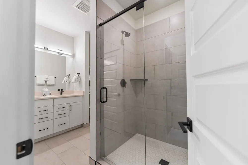 Brightwood #203, Building 2