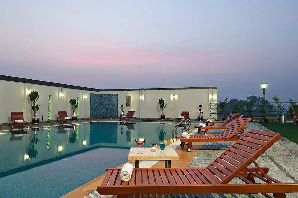 Mind Space Hotel, Pimpri