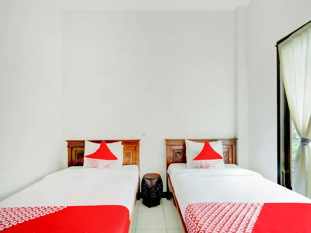 OYO 3156 Hotel Warta Dua