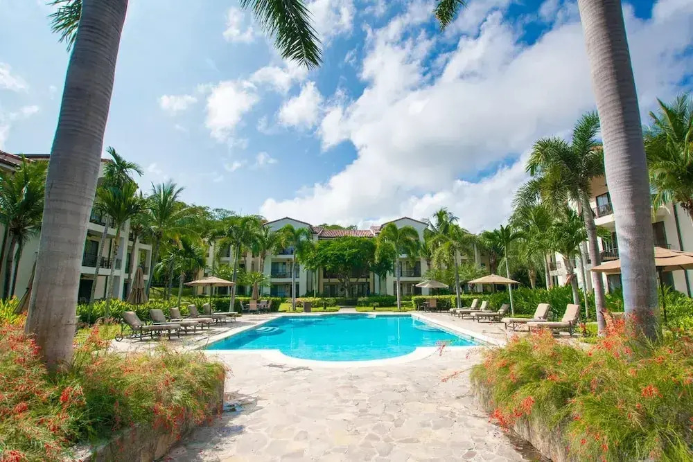 Chic Minimalist Condo with Swimming Pool, Hot Tub, and Beach Club Access