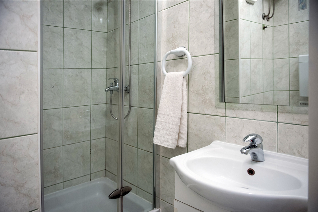 Room Robi - 50m from beach R1 Podstrana, Riviera Split