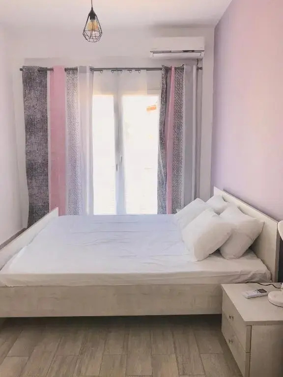 Jo's Apartment II