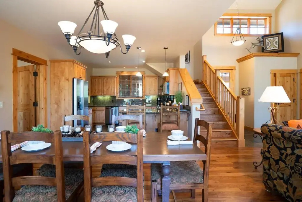 New Listing! Luxury 3 Bedroom Townhome in Old Greenwood-Walk to the Pavilion!