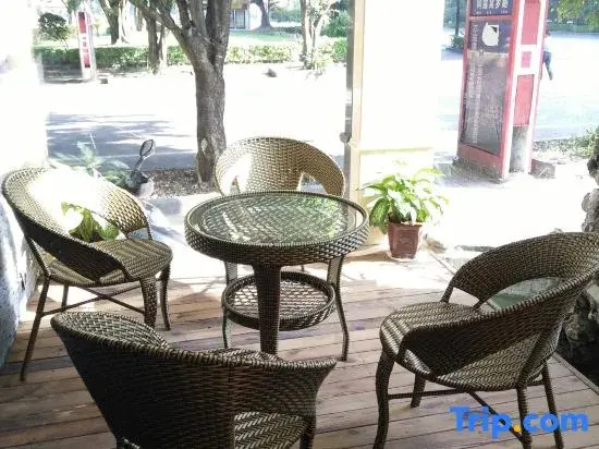 Yixin Hotel