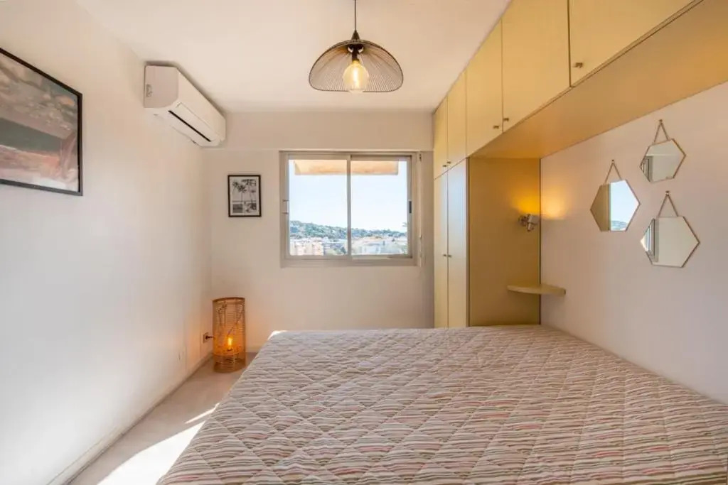 Apt with Pool 10 Min From the Beach