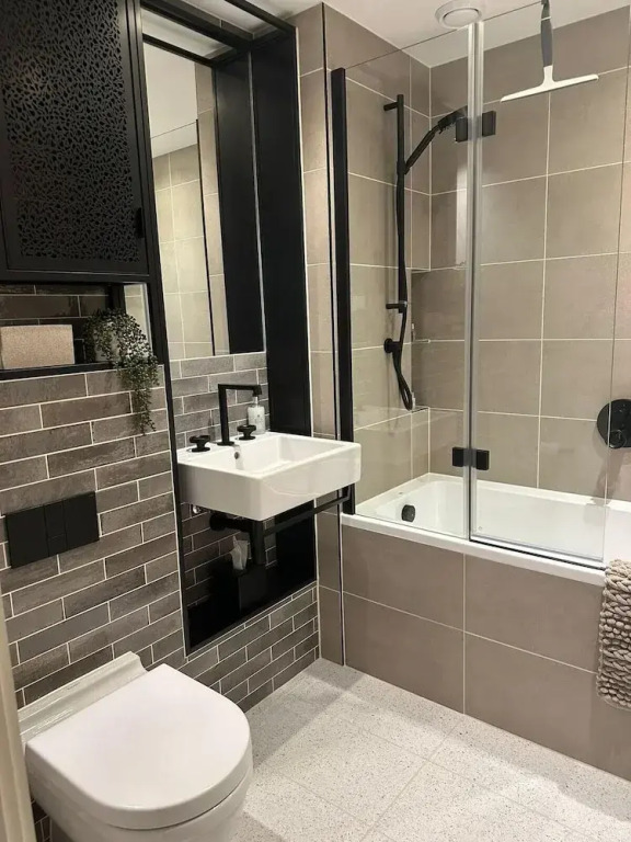 Beehive Suite - City Chic London Apartment