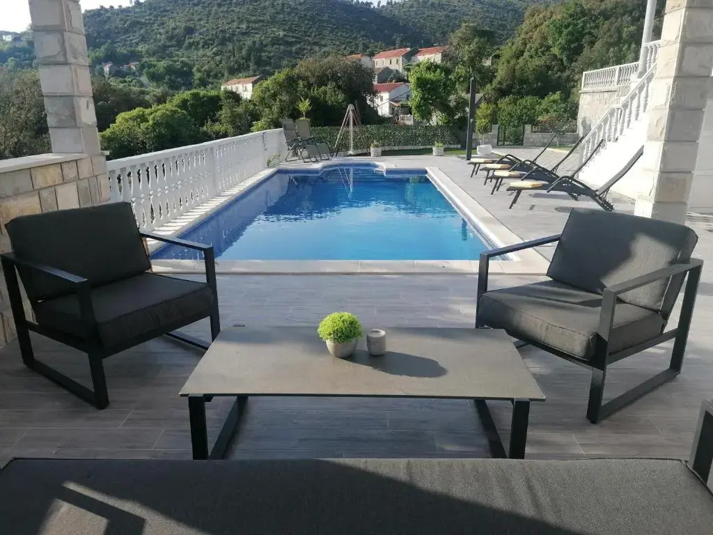 Sunny Hill