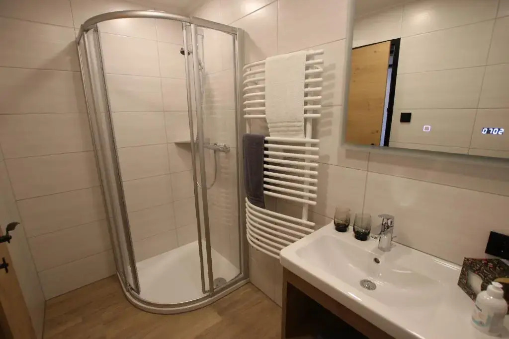 Haus Enzian Apartments