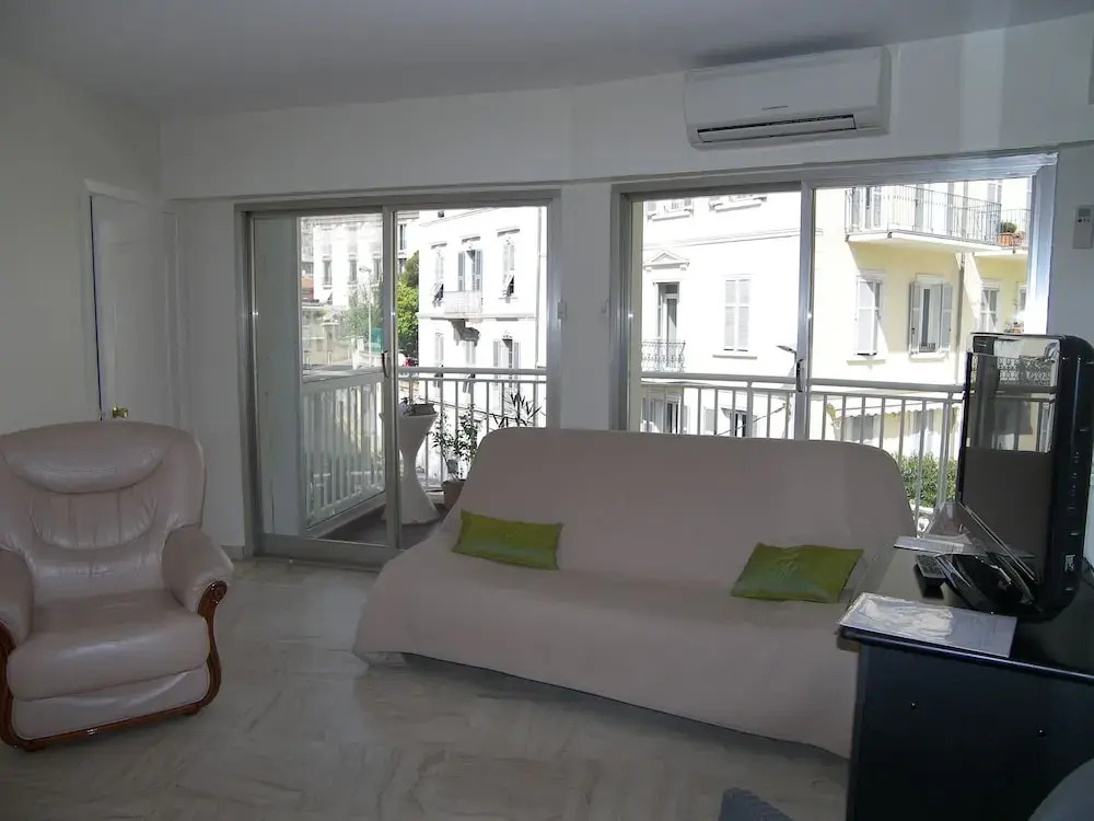 Three-bedroom apartment Super Cannes