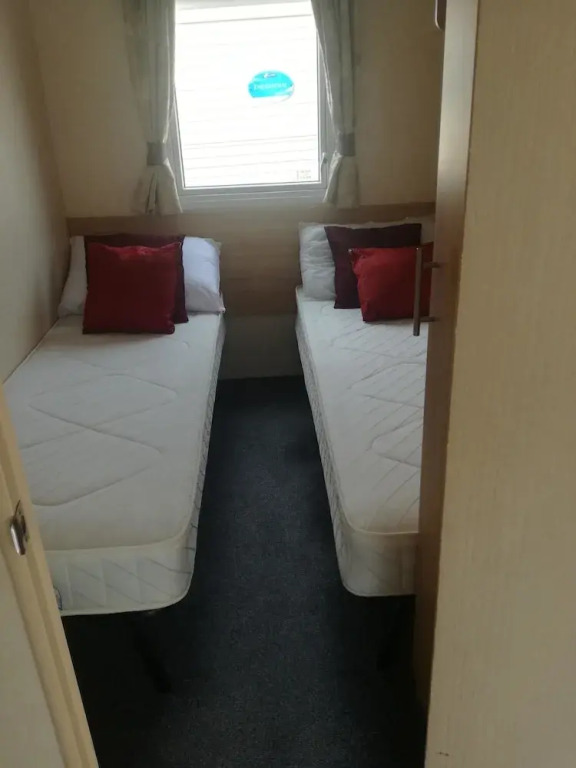 Bungalow With 3 Bedrooms in Nr Driffield - 250 m From the Beach