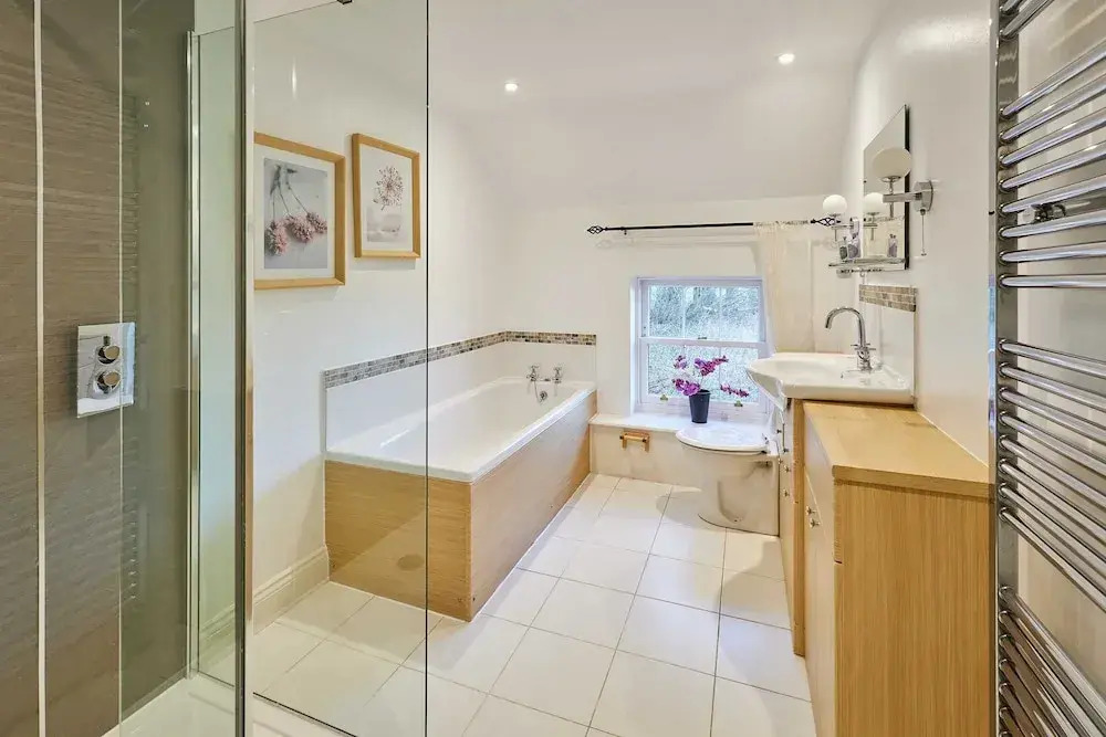 Host Stay Newton Cottage