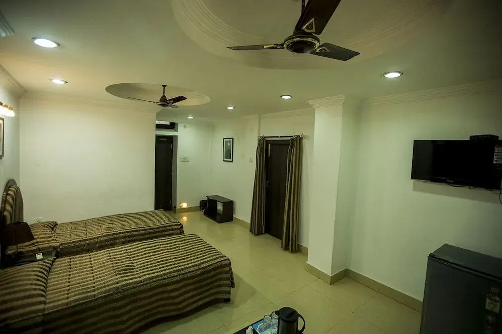 Deep Hotel
