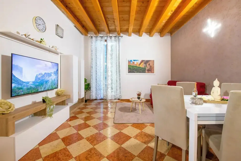 You & Me Corporation Home Verona Centro
