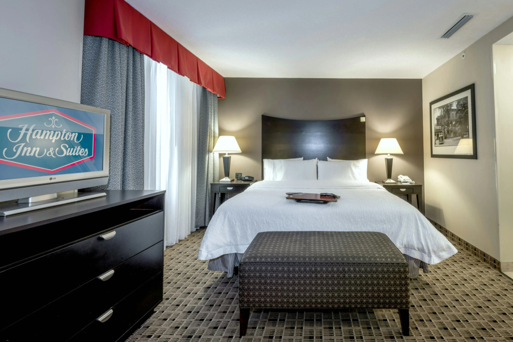 Hampton Inn & Suites Montgomery-Downtown