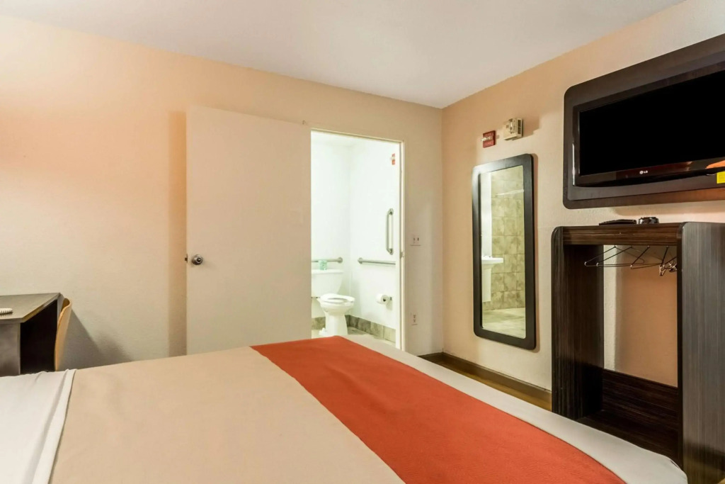 Motel 6-Garland, TX - Dallas