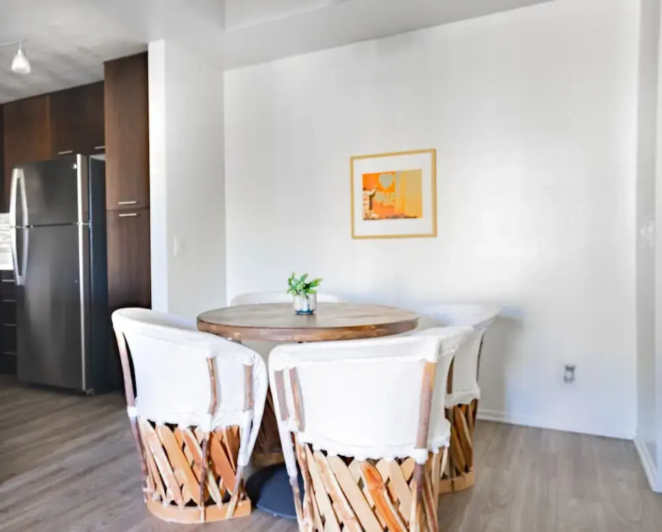 WanderJaunt - Stylish Mission Valley Apts