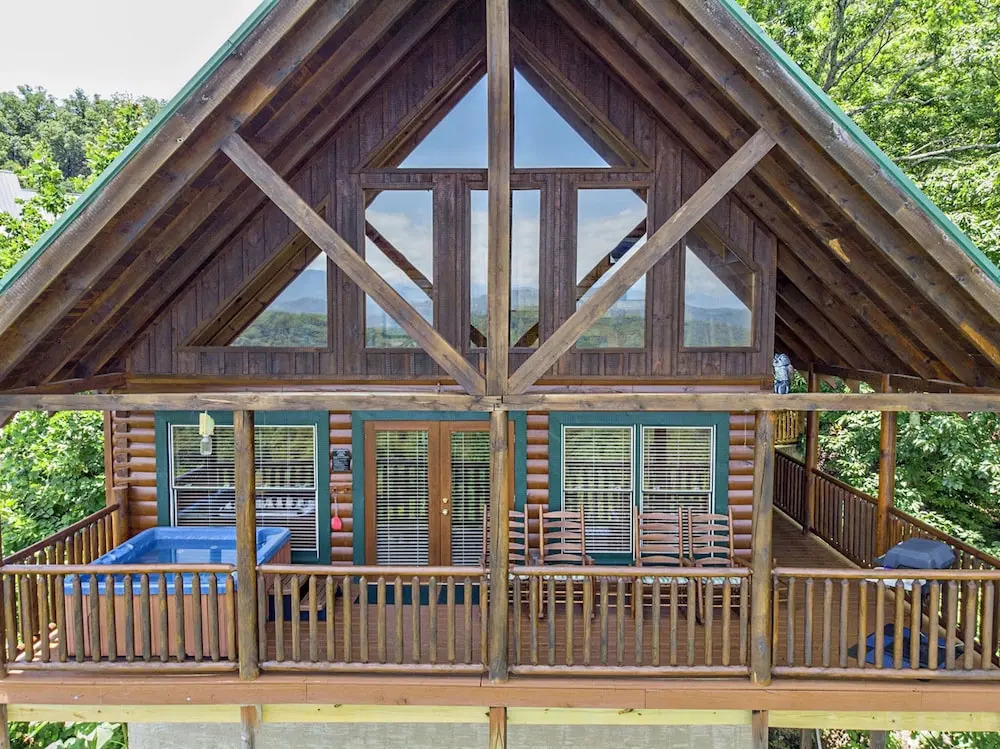 Majestic Mountain View - Great Location! - Convenient to Everything! cabin