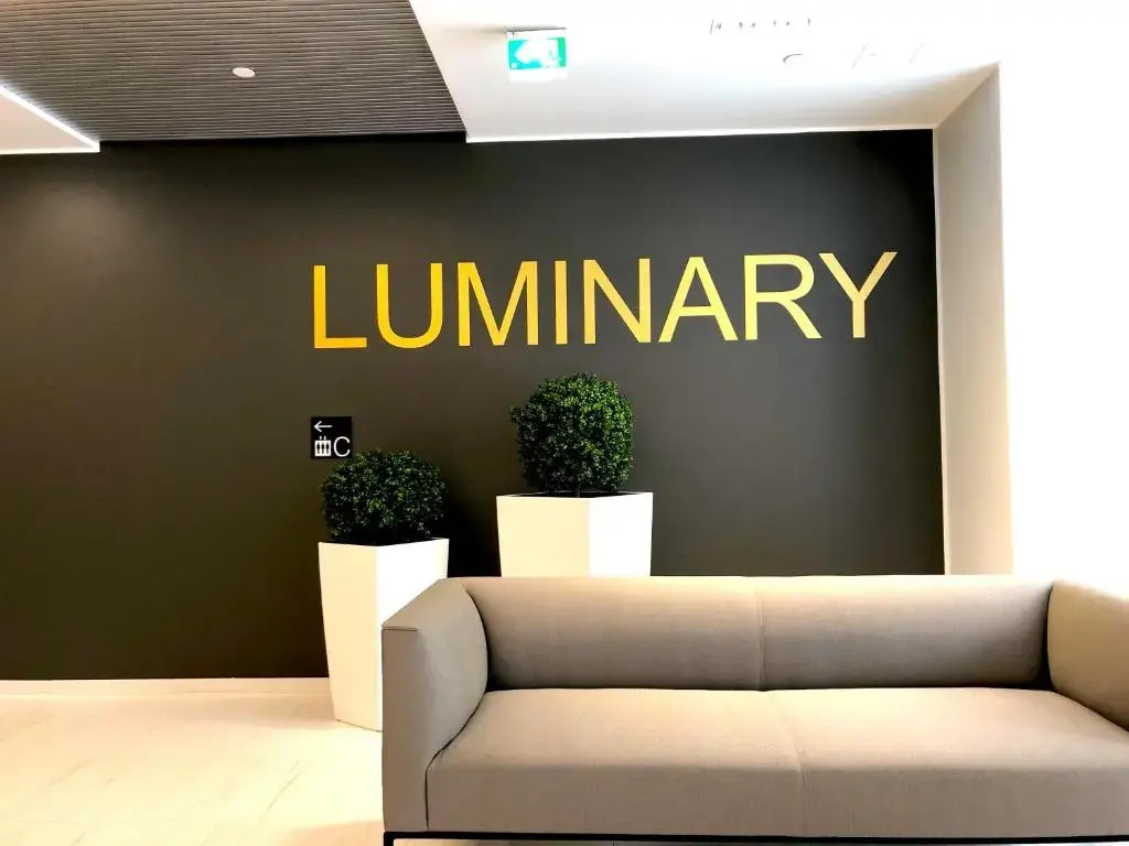 City Home Finland Big Luxury Suite - Spacious Suite with Own SAUNA, One Bedroom and Furnished Balcony next to Train Station