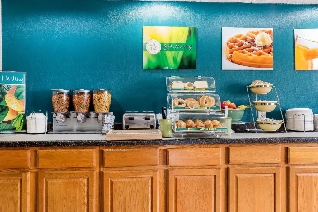 Quality Inn & Suites Bloomington University Area