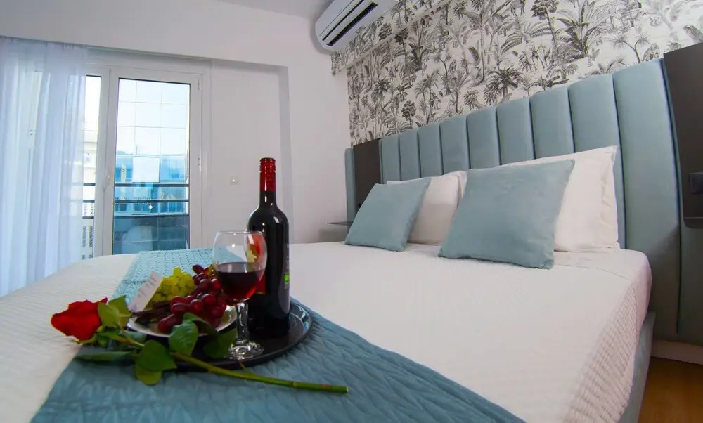 Phaedrus Living Modern Kriel Suites 204
